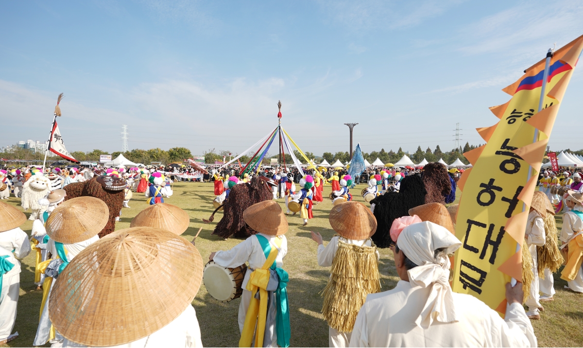 가을밤 수놓은 ‘능허대, 빛의 항해’ 제14회 연수 능허대 문화축제 성황리 마무리